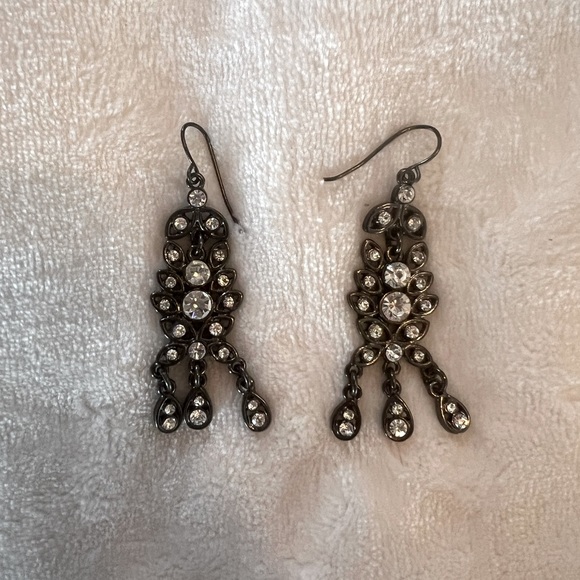Earrings - Picture 1 of 2